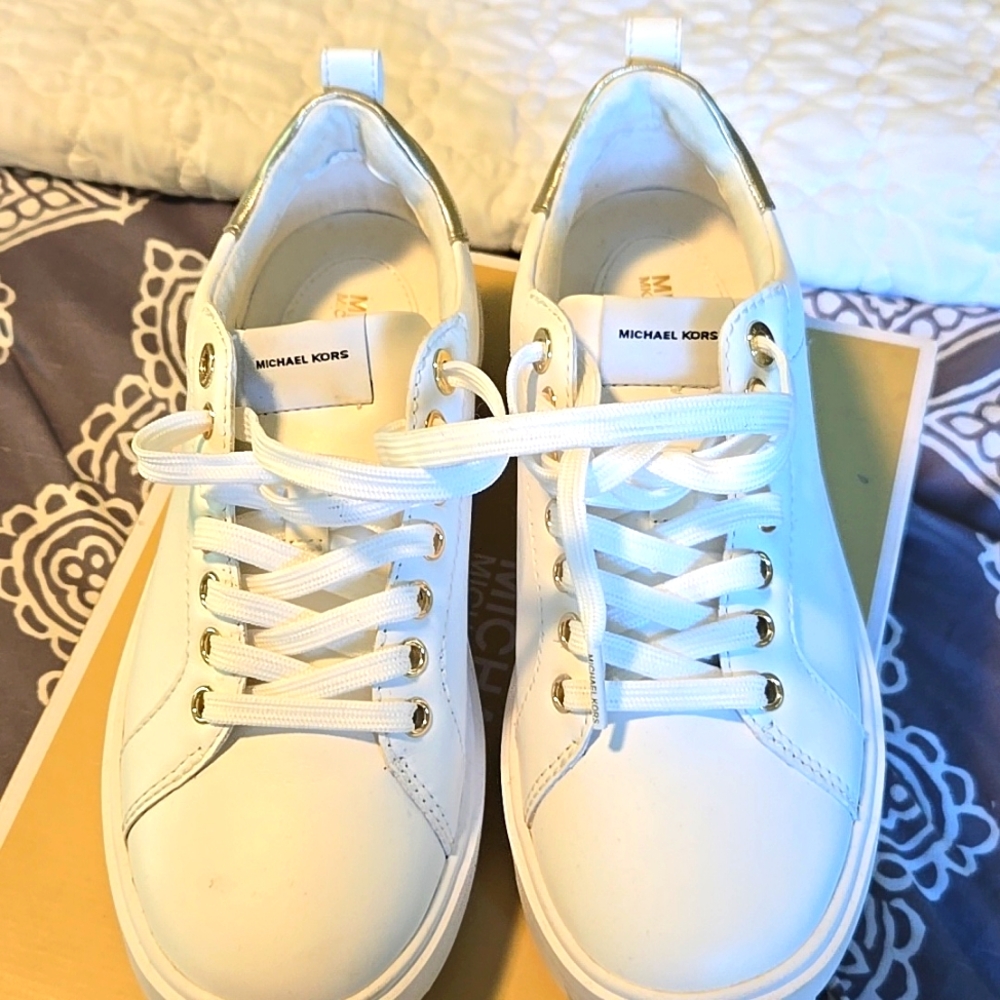 Michael Kors Emmett Lace Up Leather- used